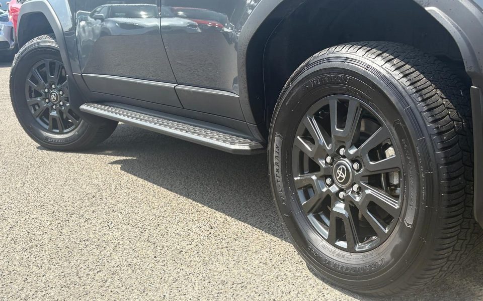 2025 Toyota Landcruiser Prado GXL