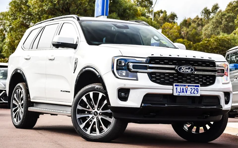 Everest 2026.50 Platinum 3.0L V6 DSL 10Spd At 4X4
