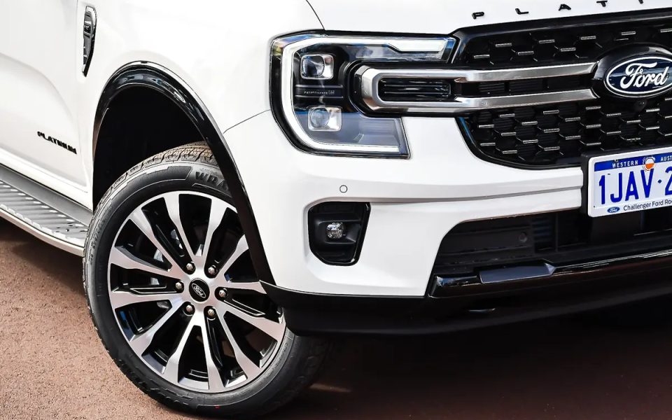 Everest 2026.50 Platinum 3.0L V6 DSL 10Spd At 4X4