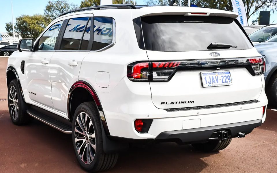 Everest 2026.50 Platinum 3.0L V6 DSL 10Spd At 4X4