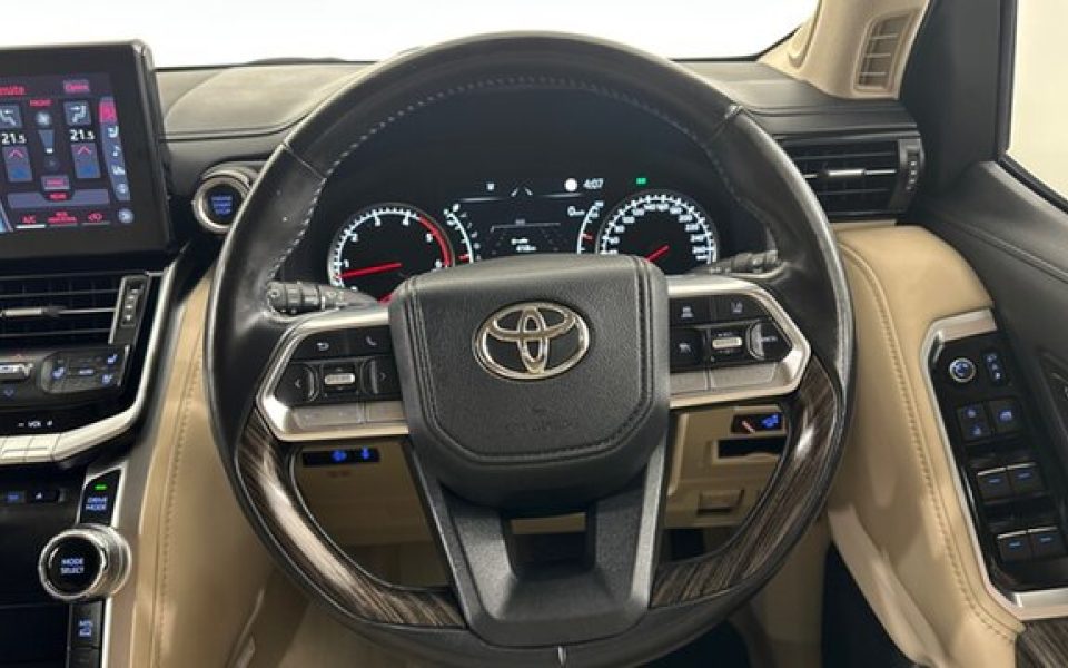 2023 Toyota Landcruiser Sahara