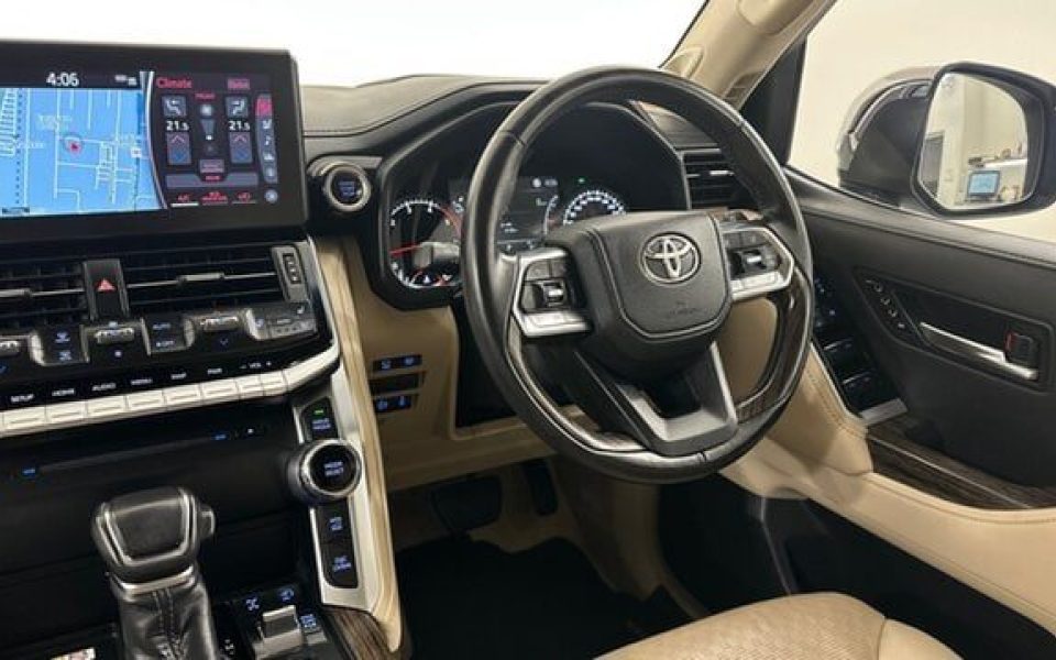 2023 Toyota Landcruiser Sahara