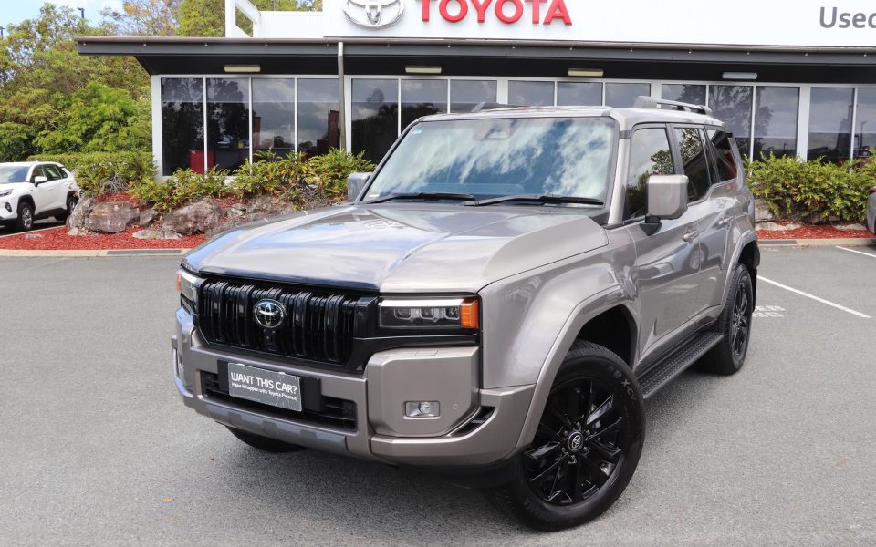 2025 Toyota Prado VX