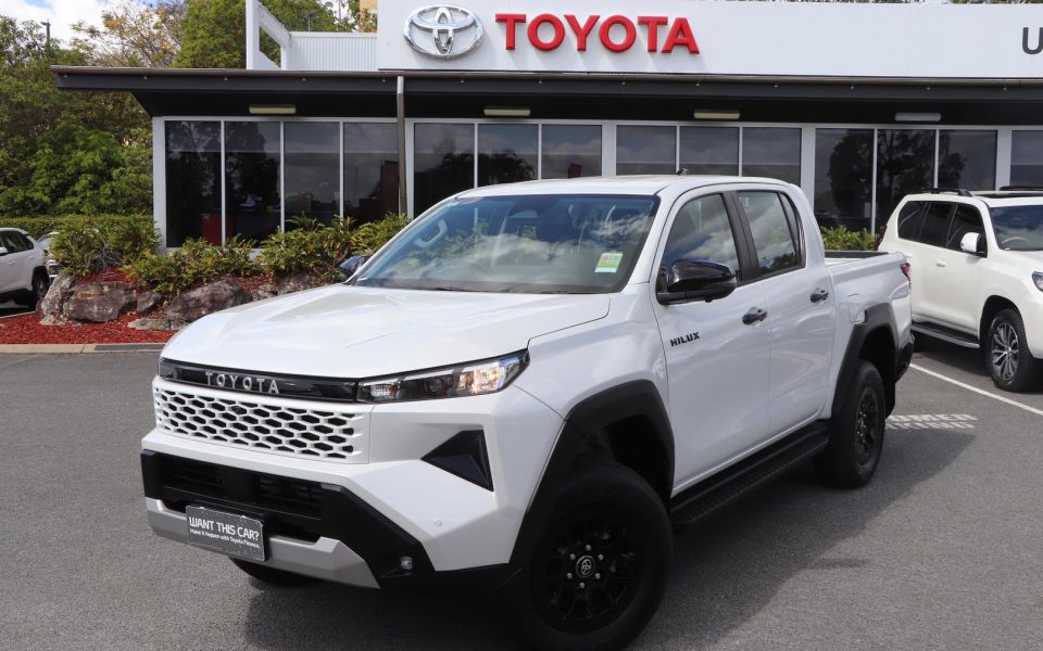 2025 Toyota Hilux 4x2 SR