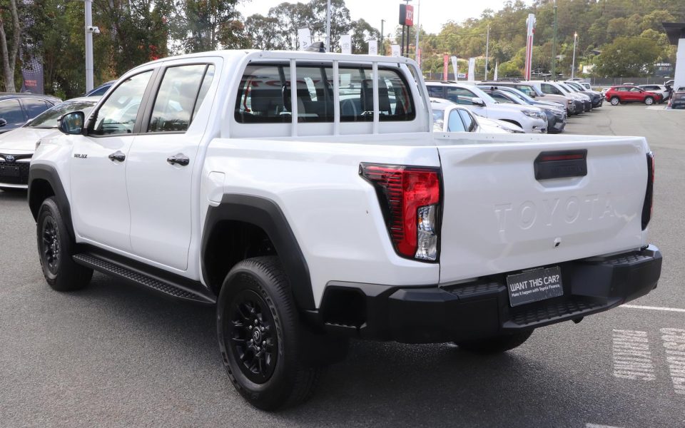 2025 Toyota Hilux 4x2 SR