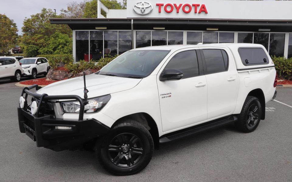 2022 Toyota Hilux 4x4 SR