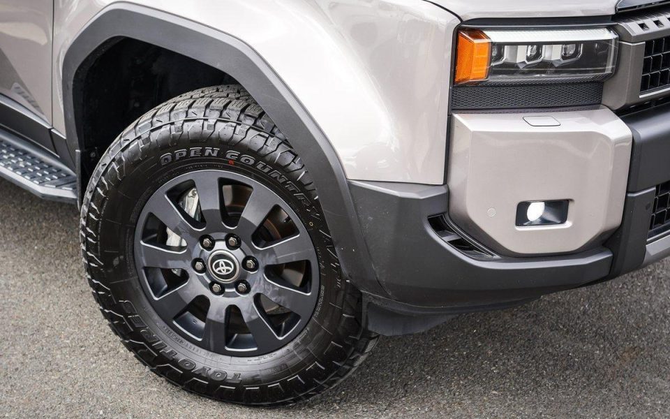 2025 Toyota Landcruiser Prado Altitude