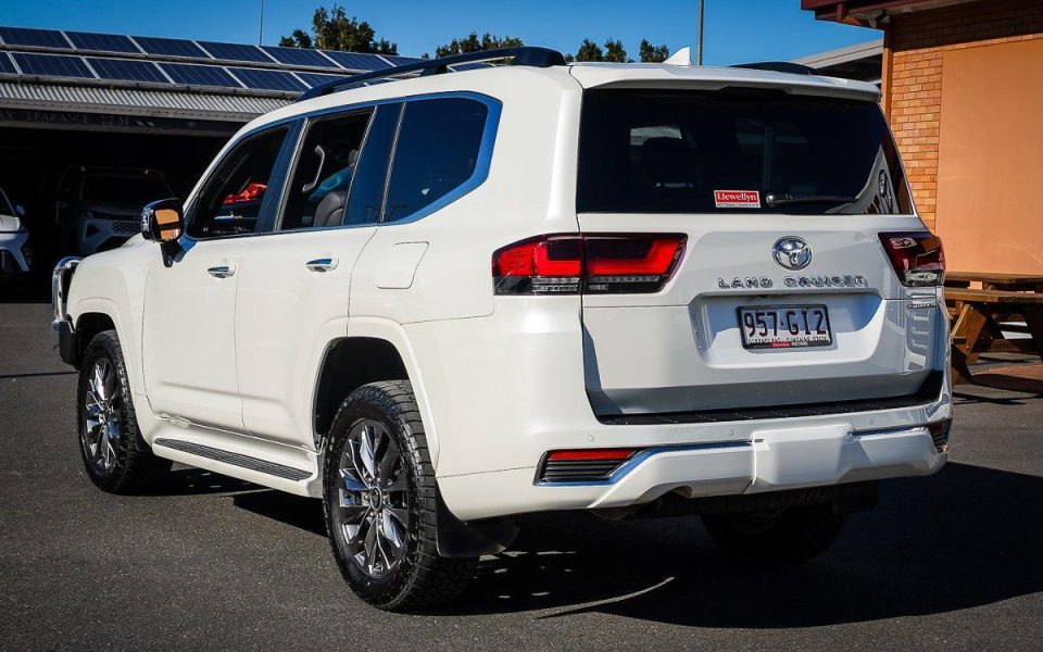 2022 Toyota LANDCRUISER Sahara ZX