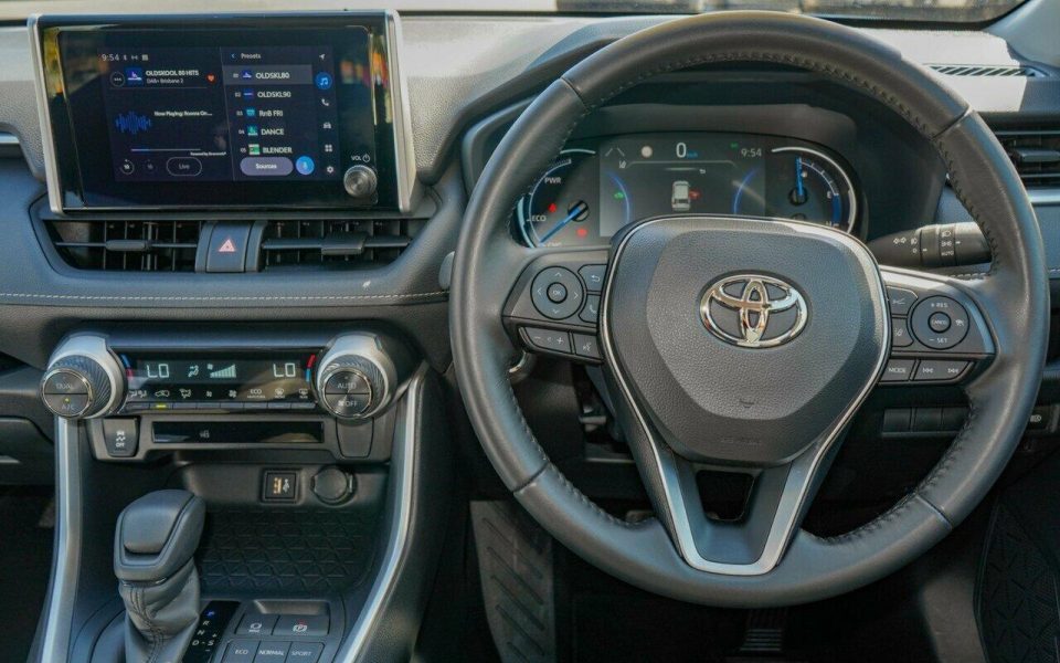 2025 Toyota RAV4 Hybrid GX-2WD