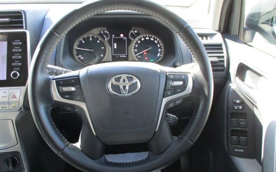 2023 Toyota Landcruiser Prado GXL