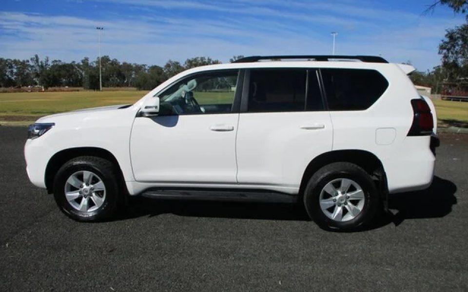 2023 Toyota Landcruiser Prado GXL