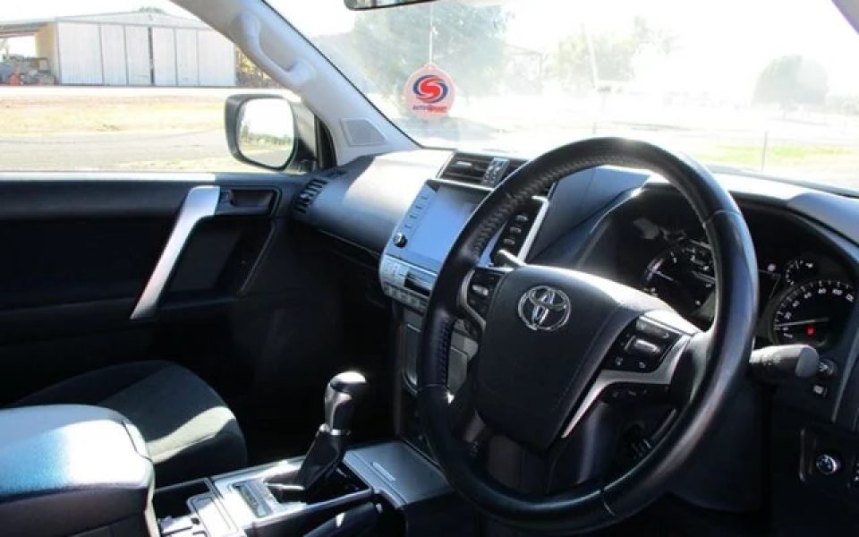 2023 Toyota Landcruiser Prado GXL