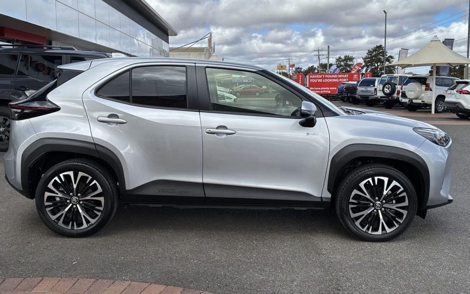 2025 Toyota Yaris Cross Hybrid Urban