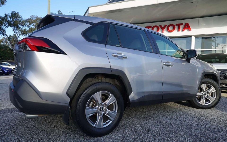 2023 Toyota RAV4 GX-2WD