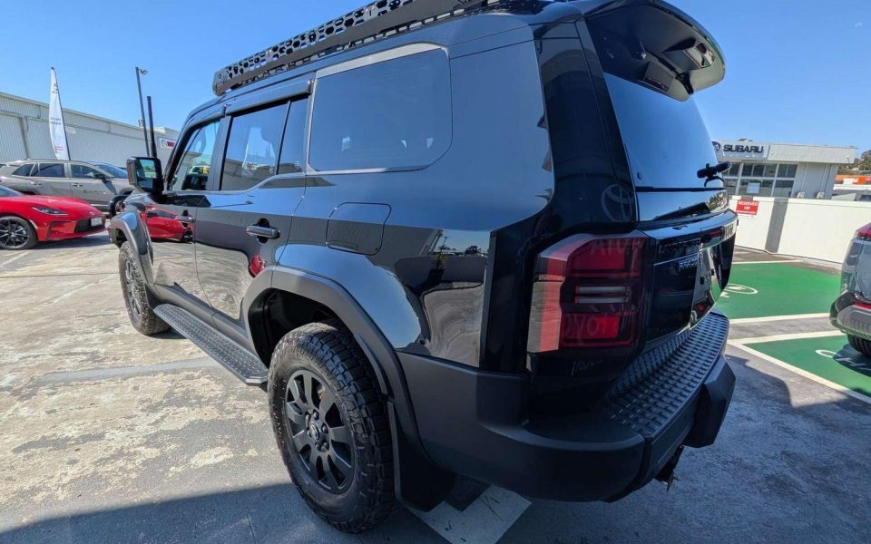 2025 Toyota Landcruiser Prado Altitude
