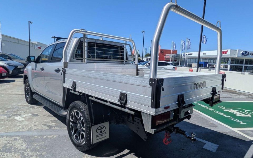 2024 Toyota Hilux SR5