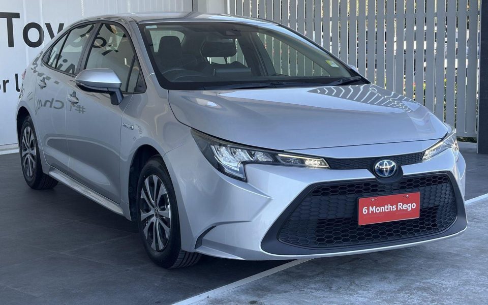 2020 Toyota Corolla Sedan Hybrid Ascent Sport