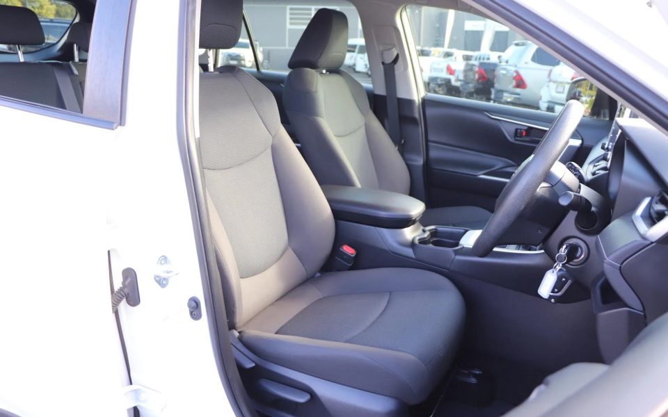 2020 Toyota RAV4 GX-2WD