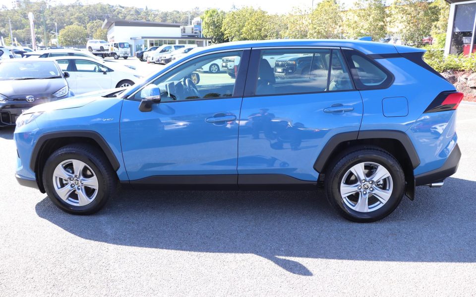 2025 Toyota RAV4 GX-2WD