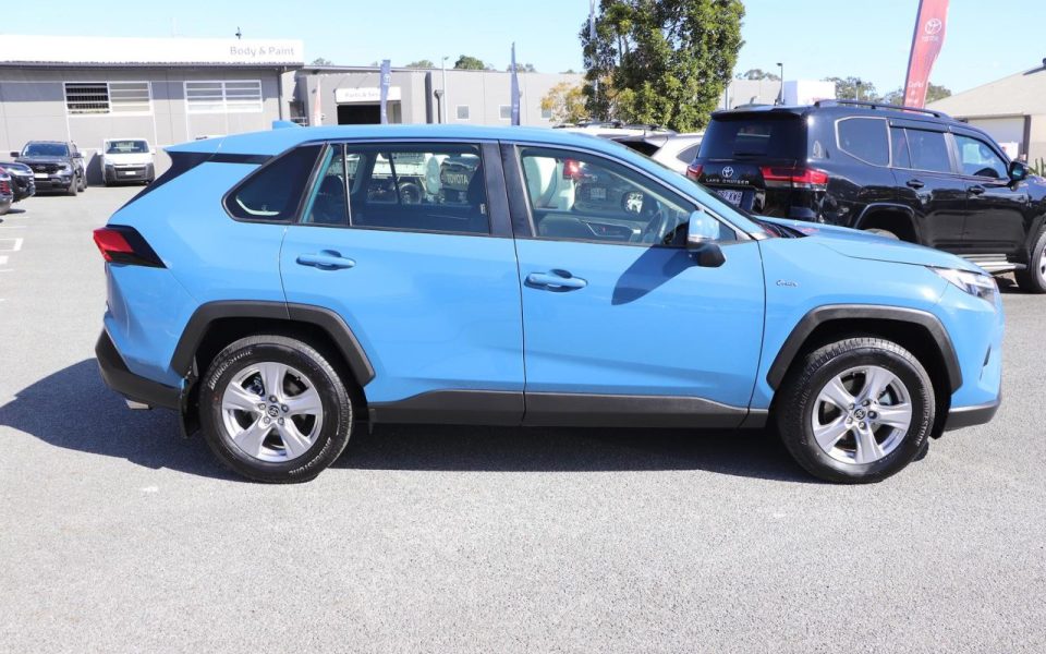 2025 Toyota RAV4 GX-2WD