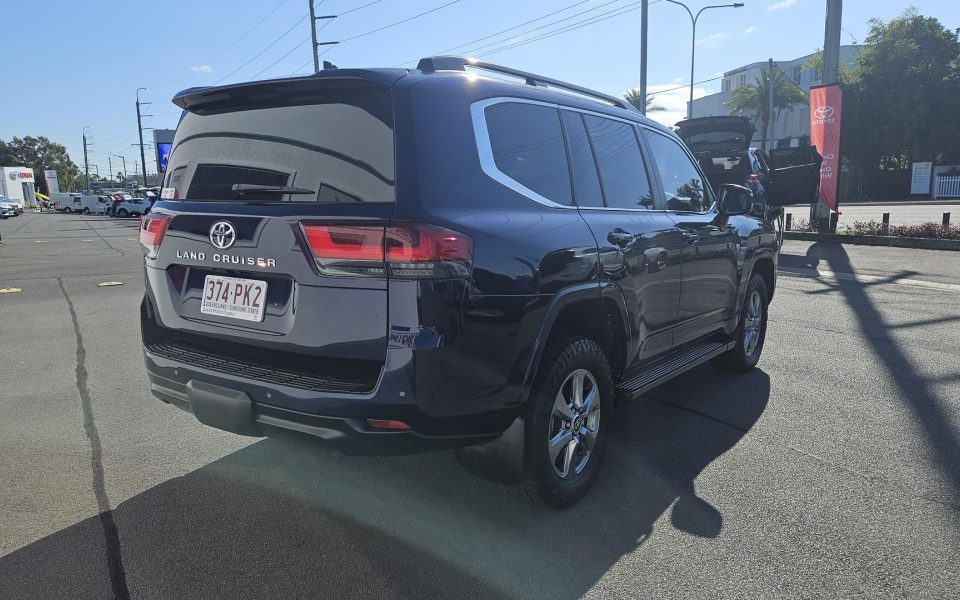2022 Toyota Landcruiser VX