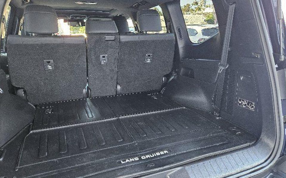 2022 Toyota Landcruiser VX