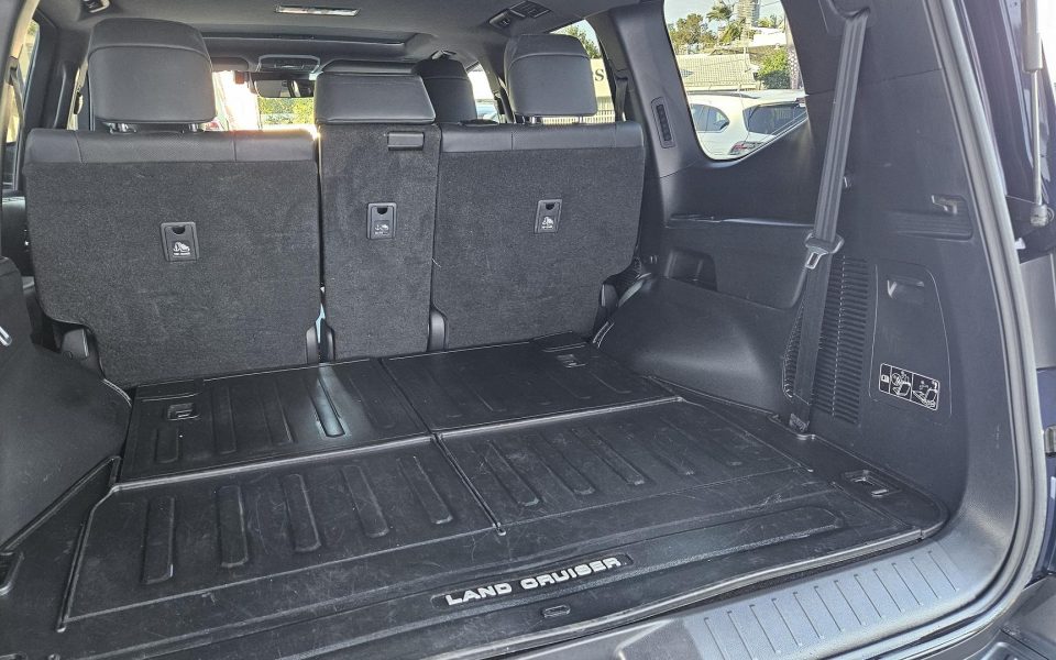 2022 Toyota Landcruiser VX
