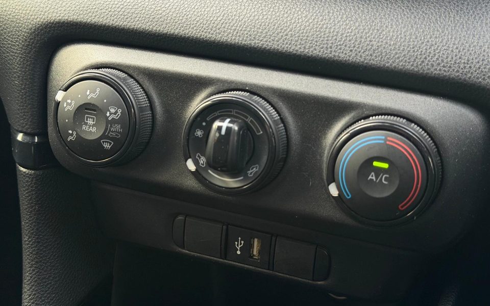 2023 Toyota Yaris Ascent Sport