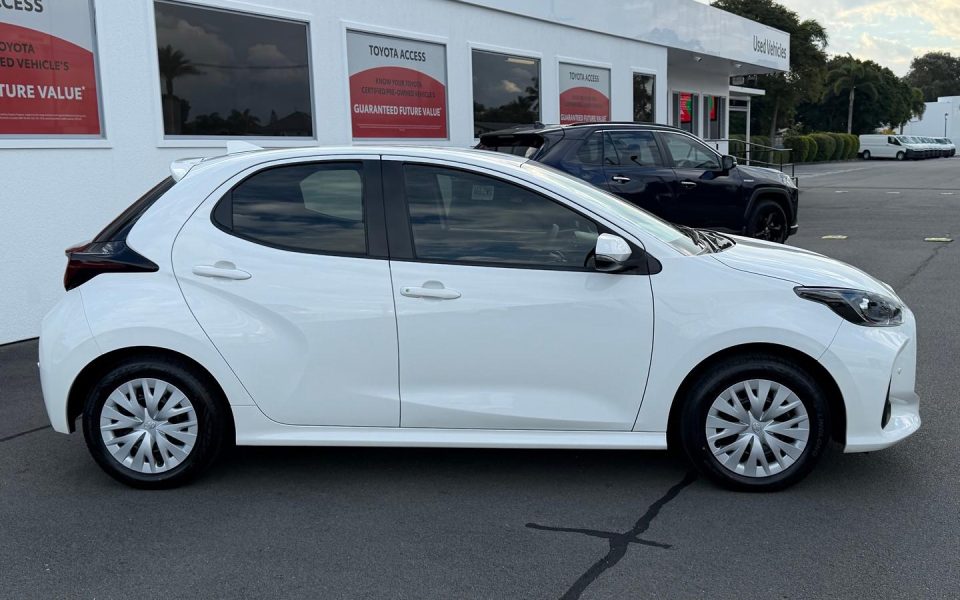 2023 Toyota Yaris Ascent Sport