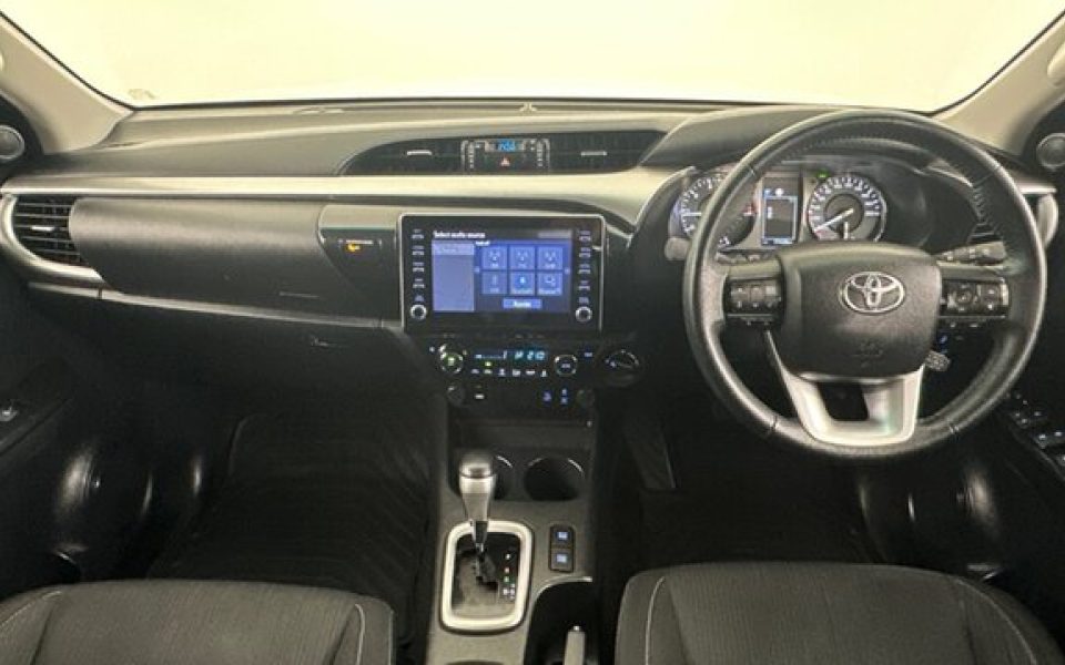 2021 Toyota Hilux SR5