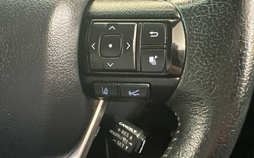 2021 Toyota Hilux SR5