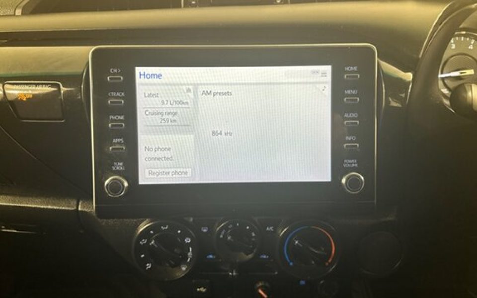 2023 Toyota Hilux SR