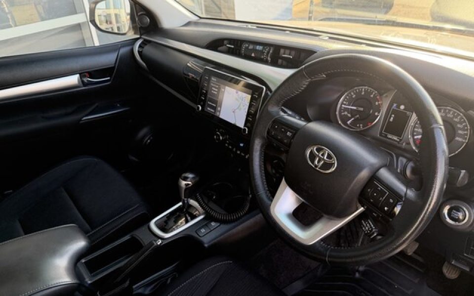 2021 Toyota Hilux SR5