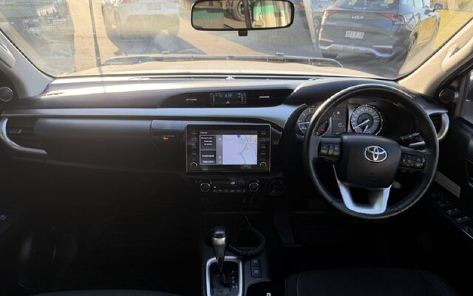 2021 Toyota Hilux SR5