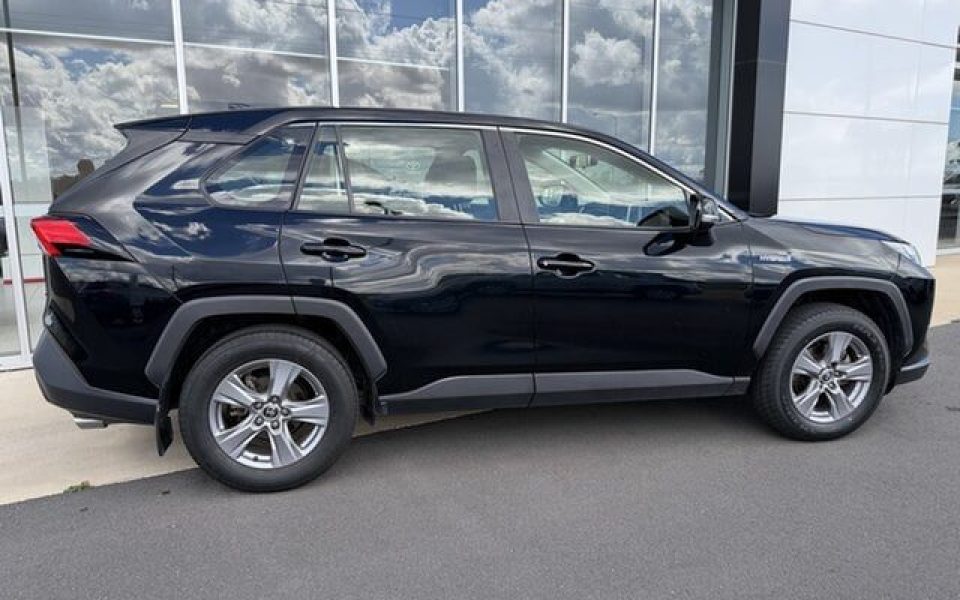2023 Toyota RAV4 GX-2WD