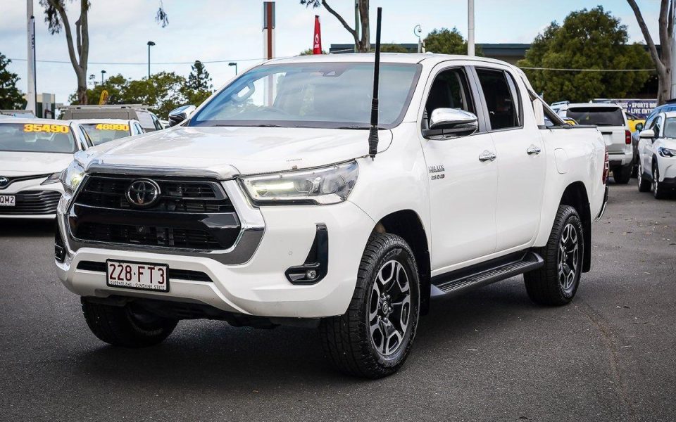 2022 Toyota Hilux SR5