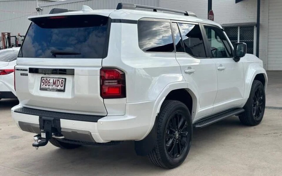 2024 Toyota Prado VX