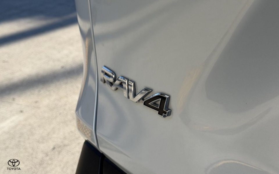 2024 Toyota RAV4 GXL