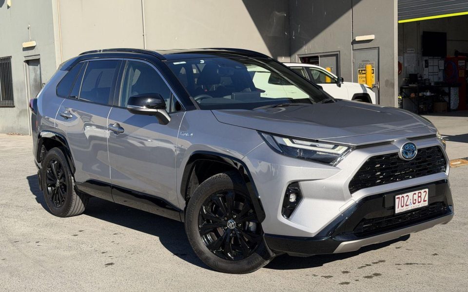2022 Toyota Rav4 Hybrid XSE (2WD)