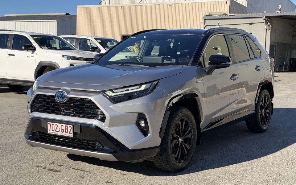 2022 Toyota Rav4 Hybrid XSE (2WD)