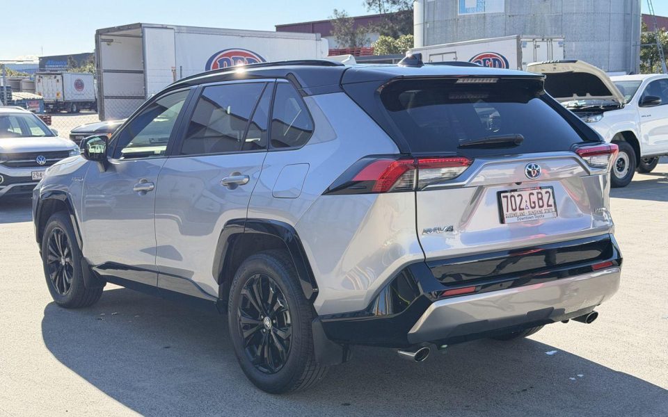 2022 Toyota Rav4 Hybrid XSE (2WD)