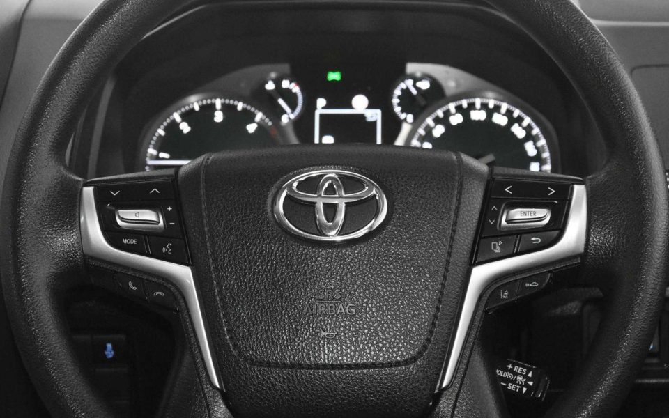 2022 Toyota Prado GX