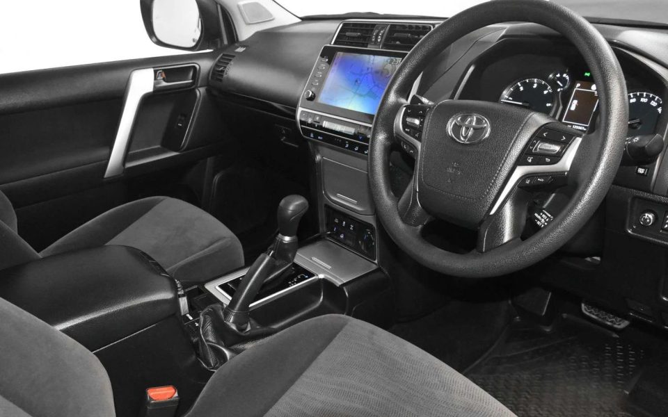 2022 Toyota Prado GX