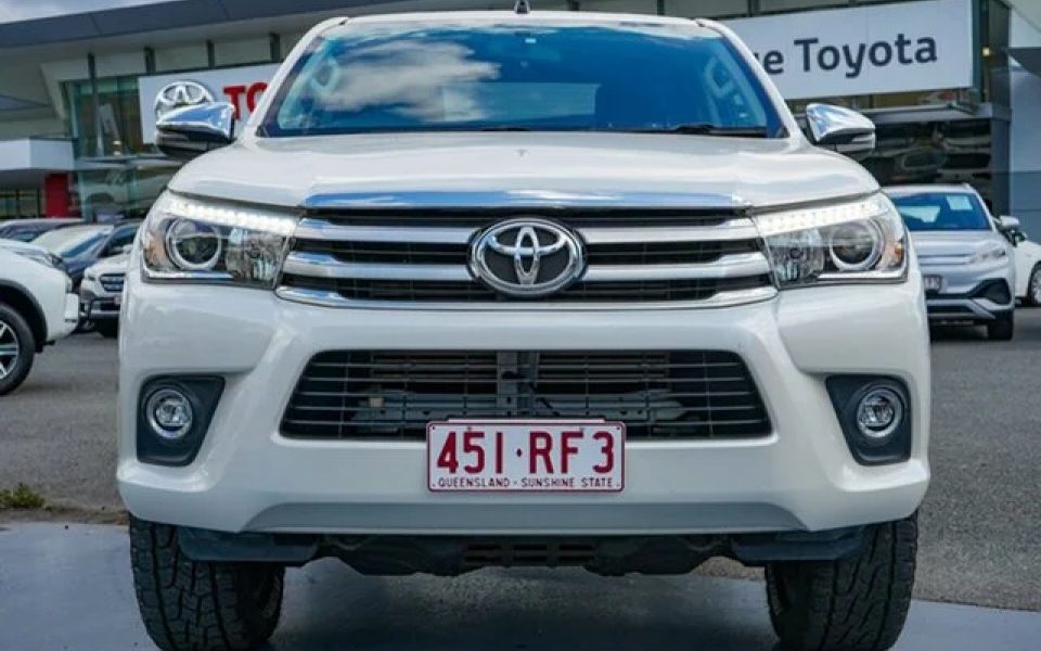 2018 Toyota HILUX SR5