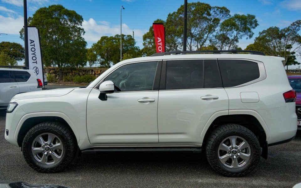 2022 Toyota Landcruiser VX