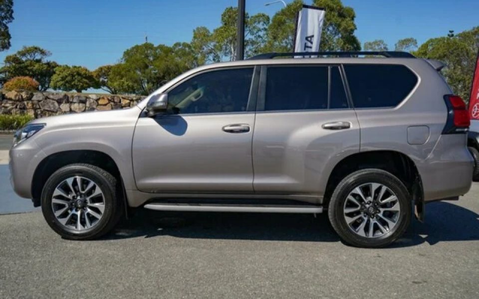 2022 Toyota Landcruiser Prado VX