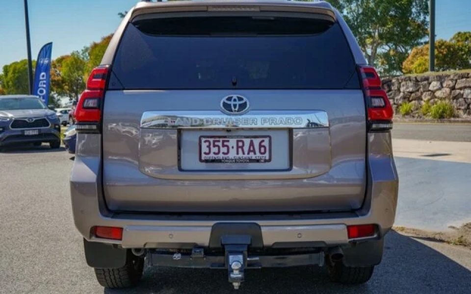 2022 Toyota Landcruiser Prado VX