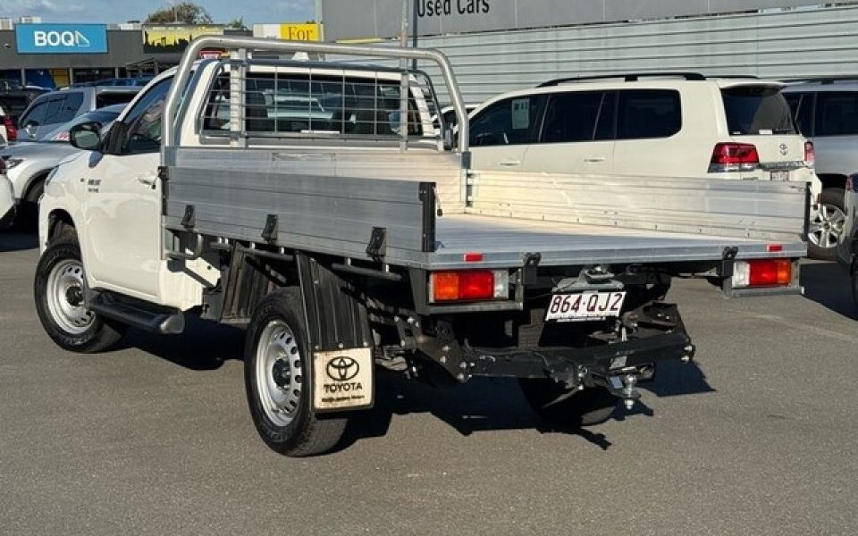 2024 Toyota Hilux SR
