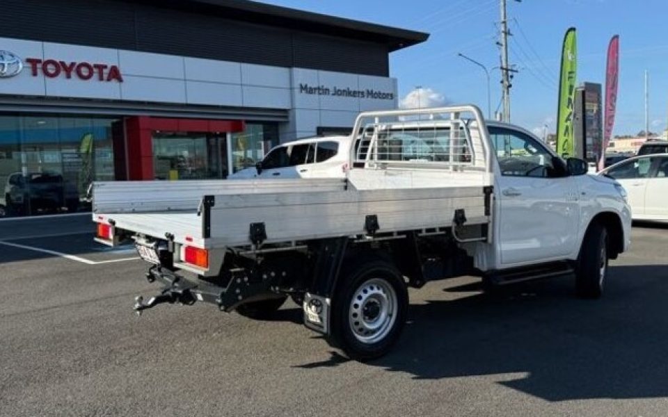 2024 Toyota Hilux SR