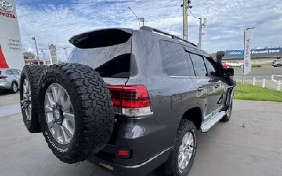 2020 Toyota Landcruiser Sahara